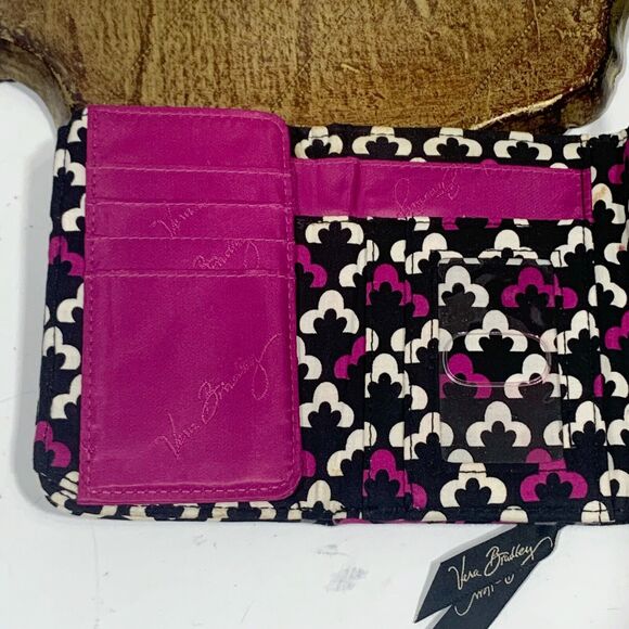Vera Bradley Quiltet Design Snap Button Closure Wallet Women’s - Picture 7 of 9